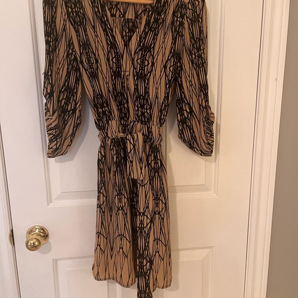 Dress - Picture 2 of 7